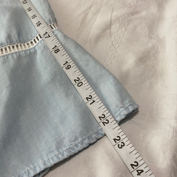 Cloth & Stone‎ - Anthropologie - Chambray V-neck Women's Shirt Blue Size Medium - Picture 10 of 11